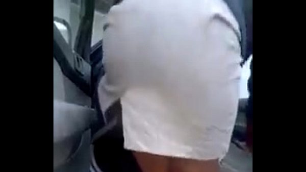 Nairobi chick stripping naked in front of her boyfriend