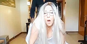 je la nique dans sa robe de femme mariée