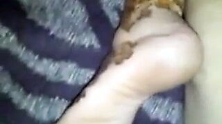 Beurette avec du henne se fait enculer