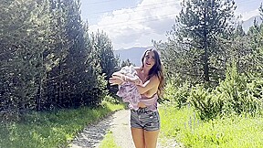 Après la promenade il me baise à la maison