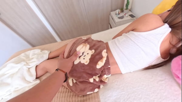 HERMANASTRO ME FOLLA EN SU CUMPLEAÑOS #18 Y ME HACE UN CREAMPIE ANAL